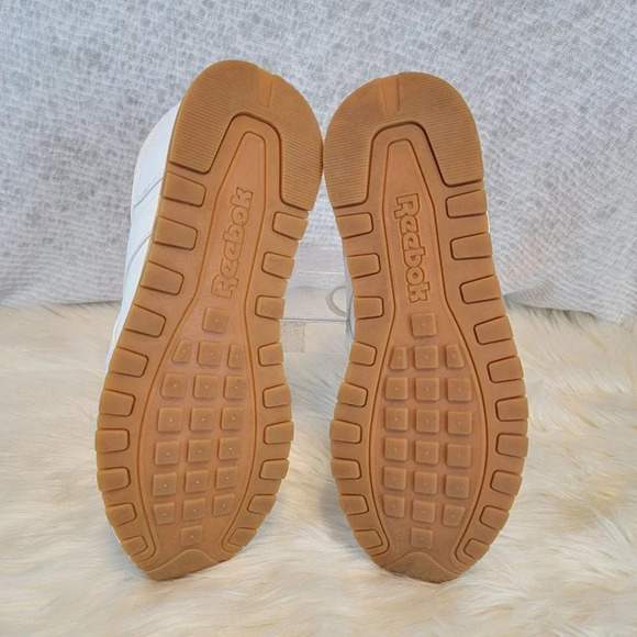Womens White Reebok Classic‎ Run Sneakers Logo Cushioned Normcore Basic Size 10 - Picture 13 of 14